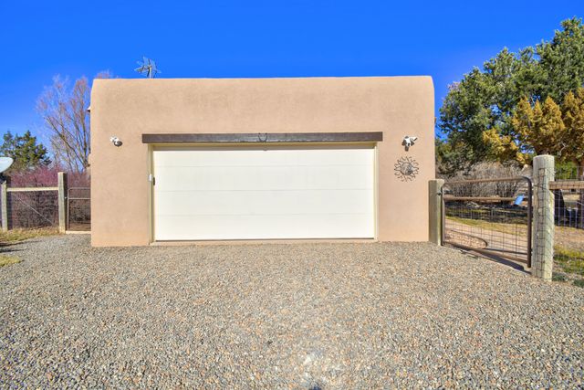 4 Fullerton Road, Edgewood, NM 87015