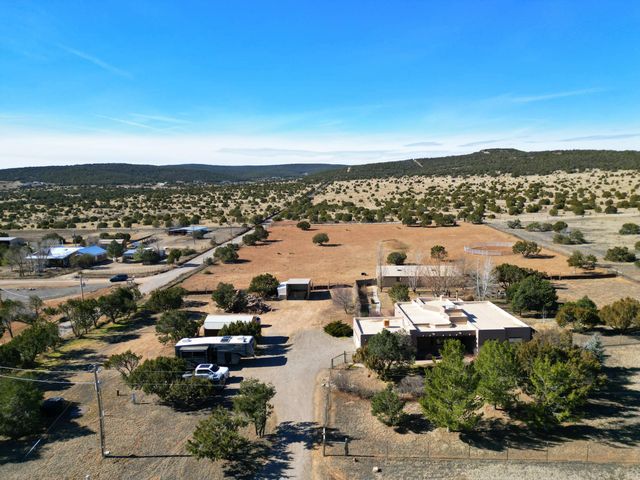 4 Fullerton Road, Edgewood, NM 87015