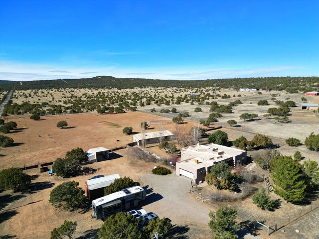 4 Fullerton Road, Edgewood, NM 87015