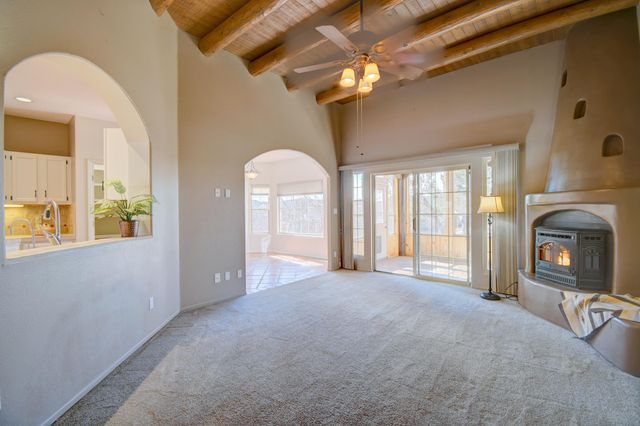 4 Fullerton Road, Edgewood, NM 87015