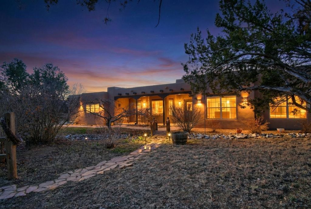 4 Fullerton Road, Edgewood, NM 87015