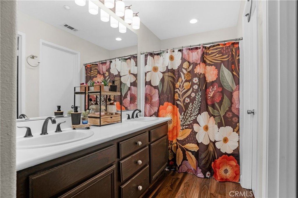 Image 18 of property listing at 39244 TURTLE BAY LANE A, Murrieta, CA 92563