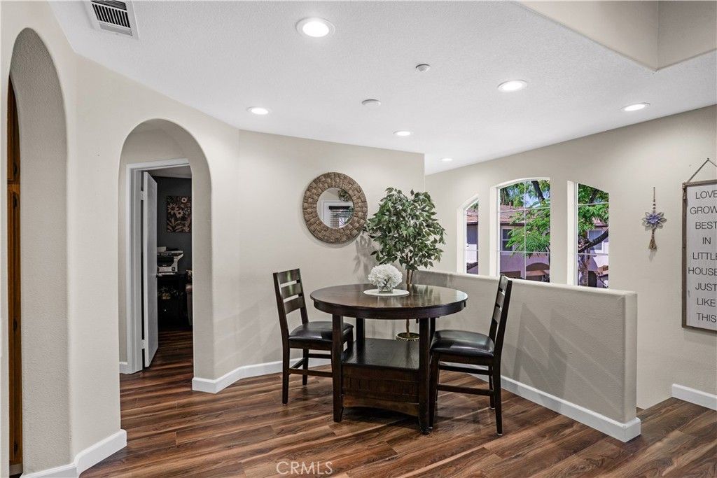 Image 9 of property listing at 39244 TURTLE BAY LANE A, Murrieta, CA 92563