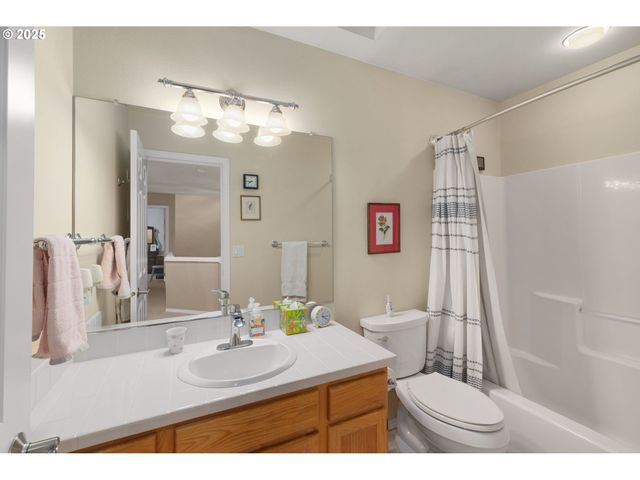 5007 Sw CANTERBURY Ln, Portland, OR 97219