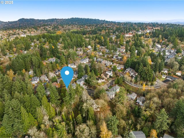 5007 Sw CANTERBURY Ln, Portland, OR 97219