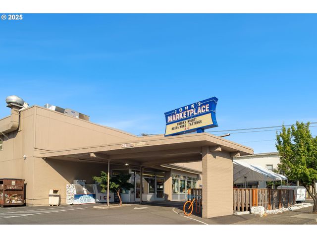 5007 Sw CANTERBURY Ln, Portland, OR 97219