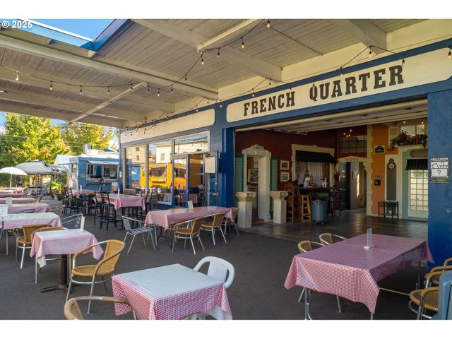 5007 Sw CANTERBURY Ln, Portland, OR 97219