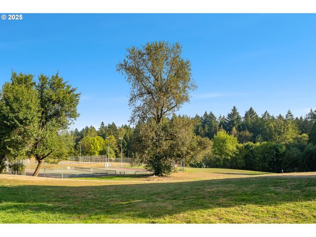 5007 Sw CANTERBURY Ln, Portland, OR 97219