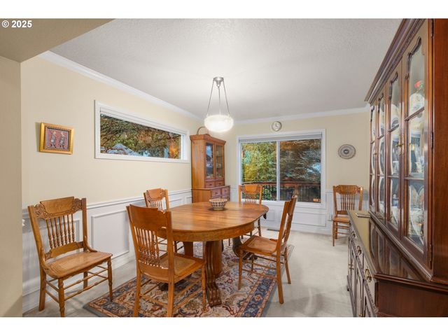 5007 Sw CANTERBURY Ln, Portland, OR 97219