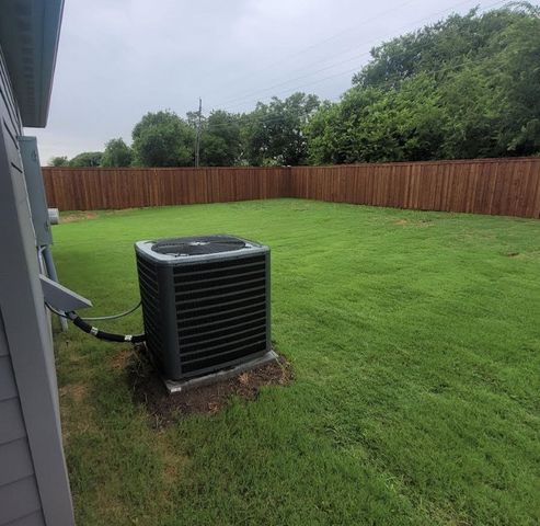 1221 Gannon Lane, Desoto, TX 75115