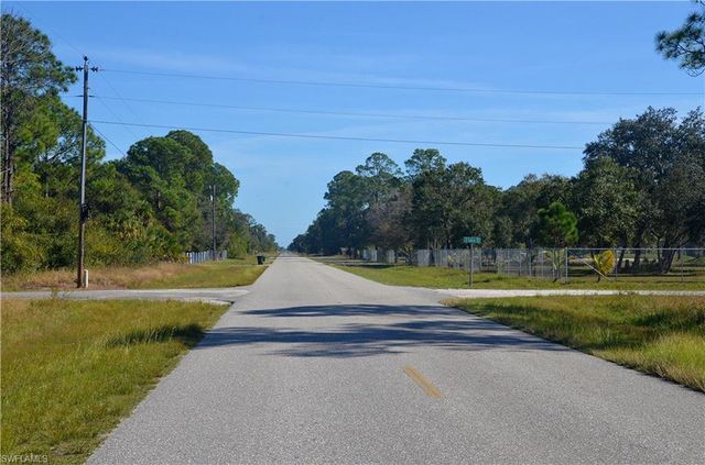 318 Hunting Club AVE, Montura Ranches, FL 33440