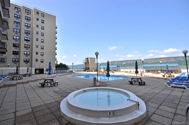 1085 Warburton Avenue 425, Yonkers, NY 10701