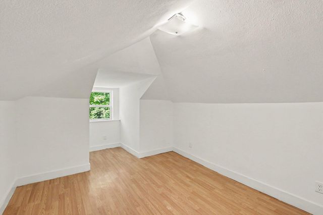 522 W Englewood Avenue, Twin Lake, MI 49457