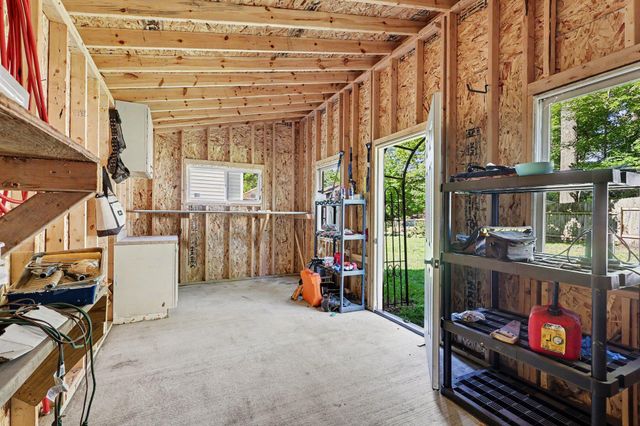 522 W Englewood Avenue, Twin Lake, MI 49457