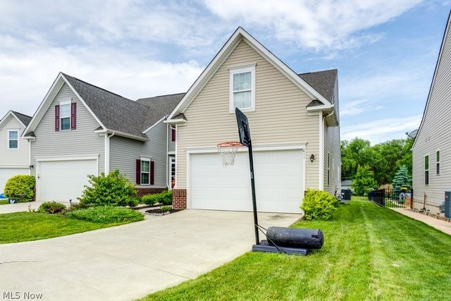 811 Robinson Drive, Lagrange, OH 44050