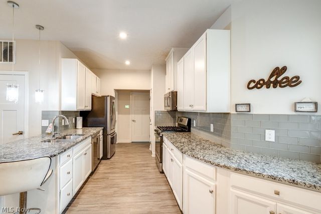 811 Robinson Drive, Lagrange, OH 44050
