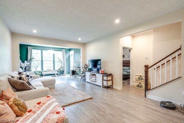 811 Robinson Drive, Lagrange, OH 44050