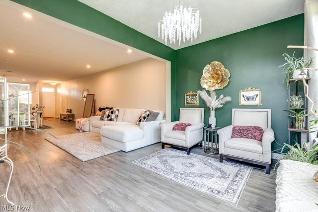 811 Robinson Drive, Lagrange, OH 44050