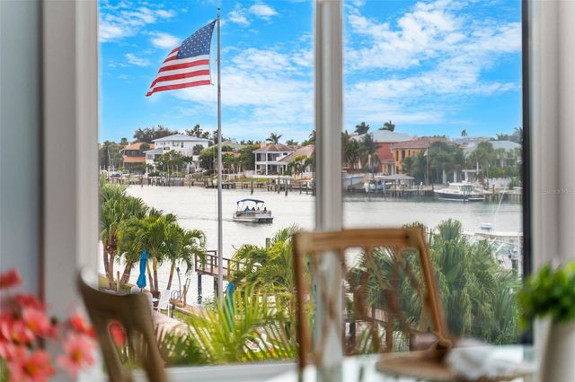 534 PINELLAS BAYWAY S 201, Tierra Verde, FL 33715