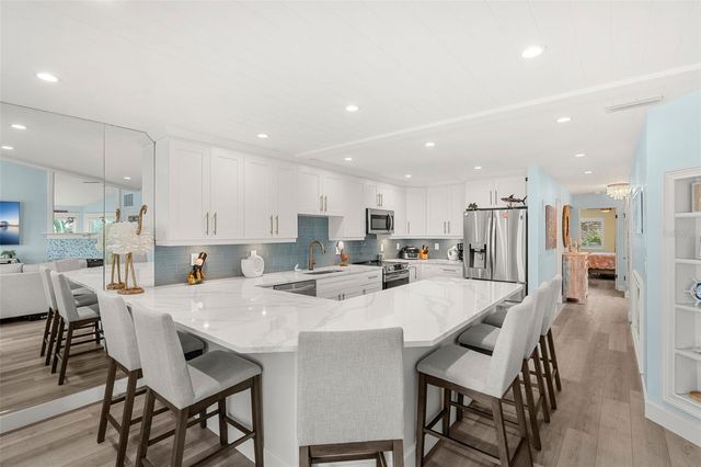 534 PINELLAS BAYWAY S 201, Tierra Verde, FL 33715