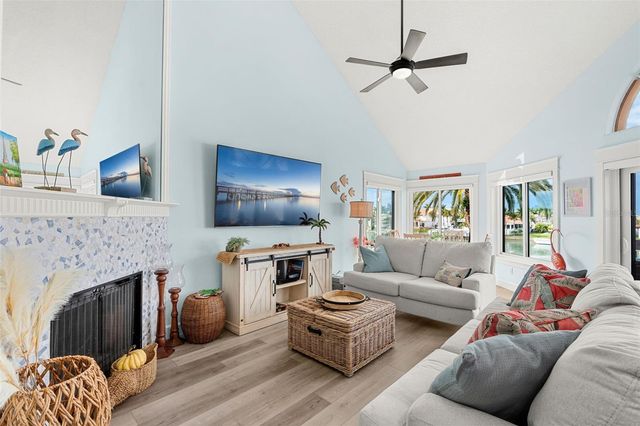 534 PINELLAS BAYWAY S 201, Tierra Verde, FL 33715