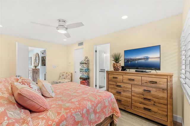 534 PINELLAS BAYWAY S 201, Tierra Verde, FL 33715