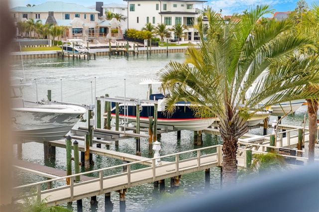 534 PINELLAS BAYWAY S 201, Tierra Verde, FL 33715