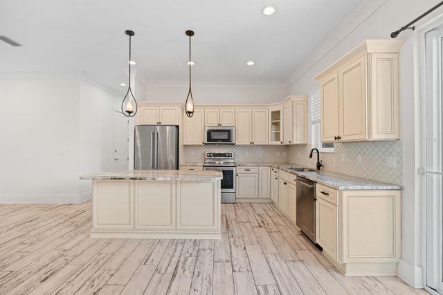 995 Airport Road UNIT 25, Destin, FL 32541