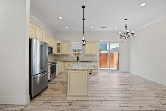 995 Airport Road UNIT 25, Destin, FL 32541