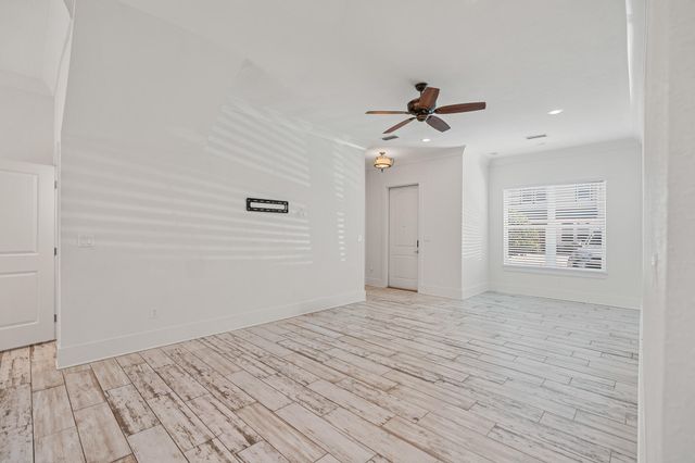 995 Airport Road UNIT 25, Destin, FL 32541