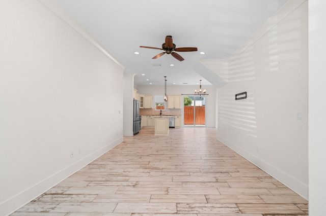 995 Airport Road UNIT 25, Destin, FL 32541