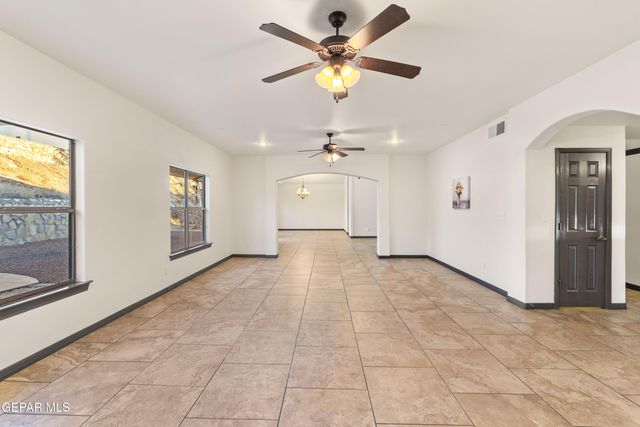 1260 FRANKLIN PERCH Place, El Paso, TX 79912