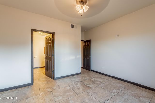 1260 FRANKLIN PERCH Place, El Paso, TX 79912