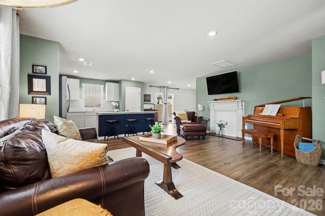 633 Mile Creek Road, Edgemoor, SC 29712
