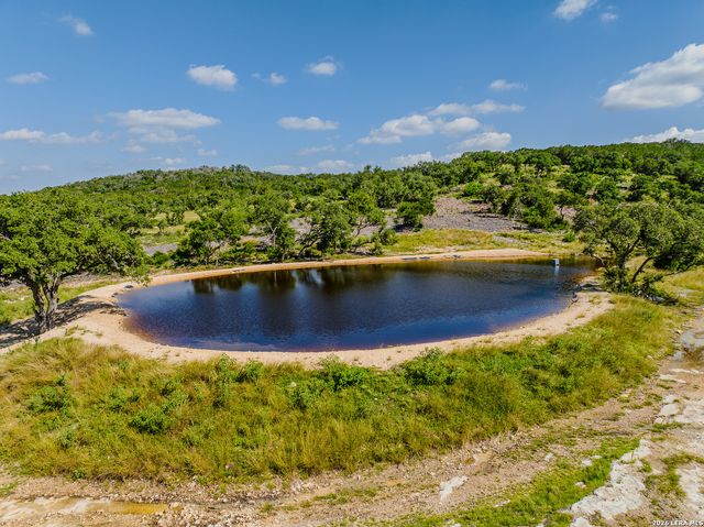 401 PR 2410, Hondo, TX 78861