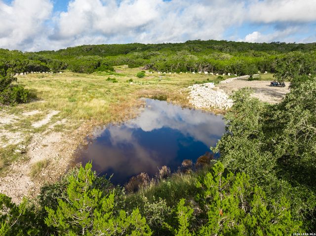 401 PR 2410, Hondo, TX 78861