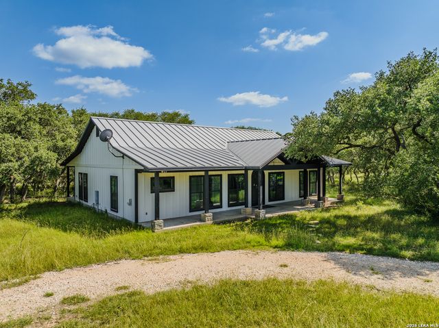 401 PR 2410, Hondo, TX 78861