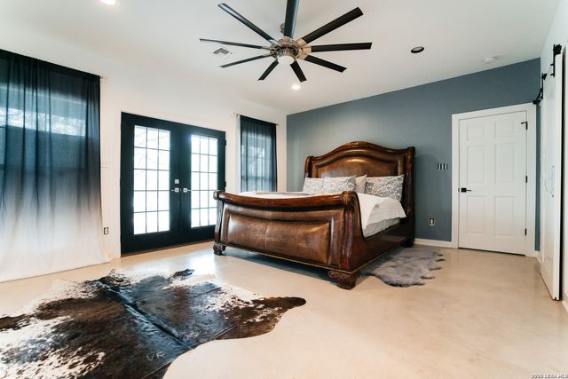401 PR 2410, Hondo, TX 78861