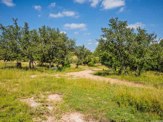 401 PR 2410, Hondo, TX 78861