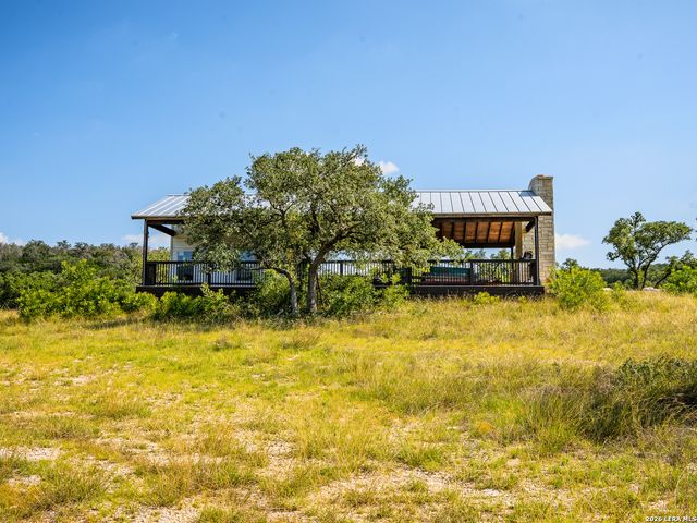 401 PR 2410, Hondo, TX 78861