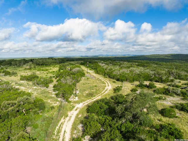 401 PR 2410, Hondo, TX 78861