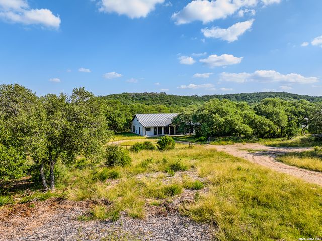 401 PR 2410, Hondo, TX 78861