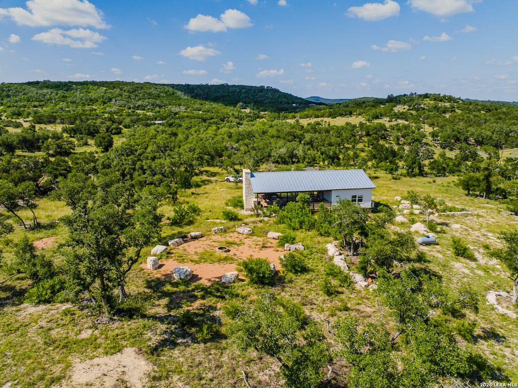 401 PR 2410, Hondo, TX 78861