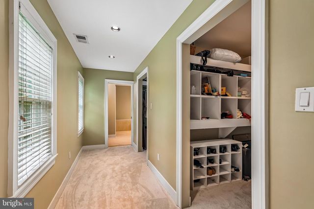 3416 TILTON VALLEY DR, Fairfax, VA 22033