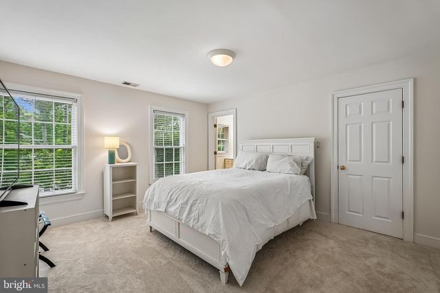 3416 TILTON VALLEY DR, Fairfax, VA 22033