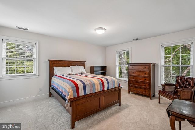 3416 TILTON VALLEY DR, Fairfax, VA 22033