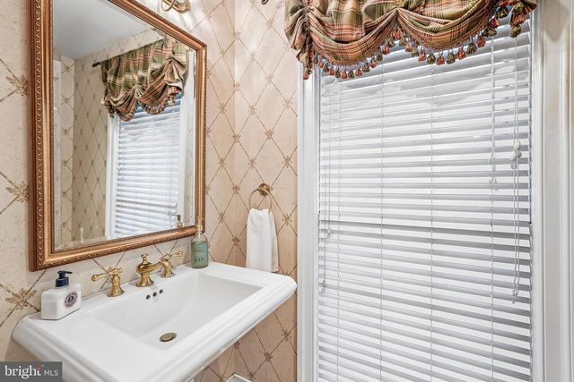 3416 TILTON VALLEY DR, Fairfax, VA 22033