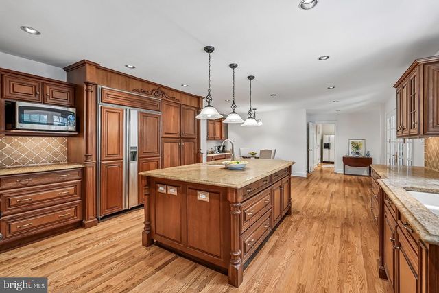 3416 TILTON VALLEY DR, Fairfax, VA 22033