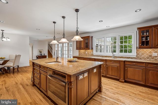3416 TILTON VALLEY DR, Fairfax, VA 22033