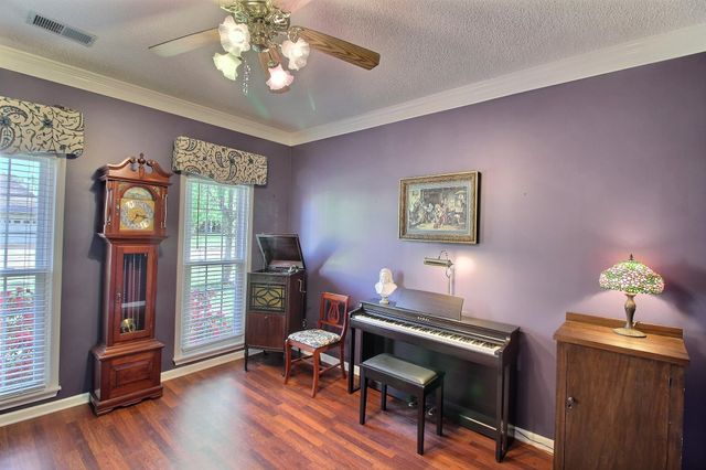 573 MERRIWEATHER DR, Collierville, TN 38017